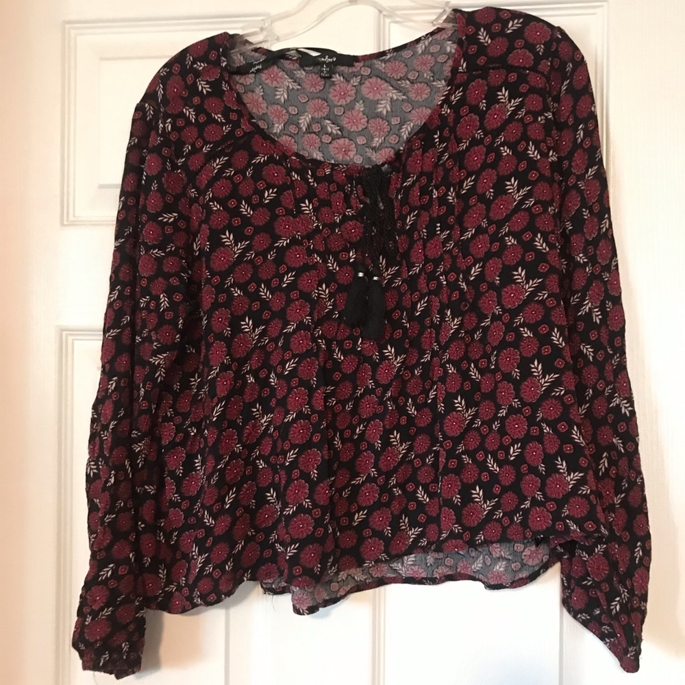 Cute cropped blouse